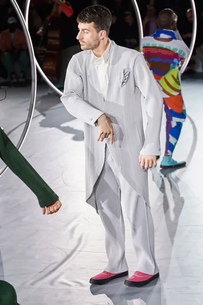 Look 41